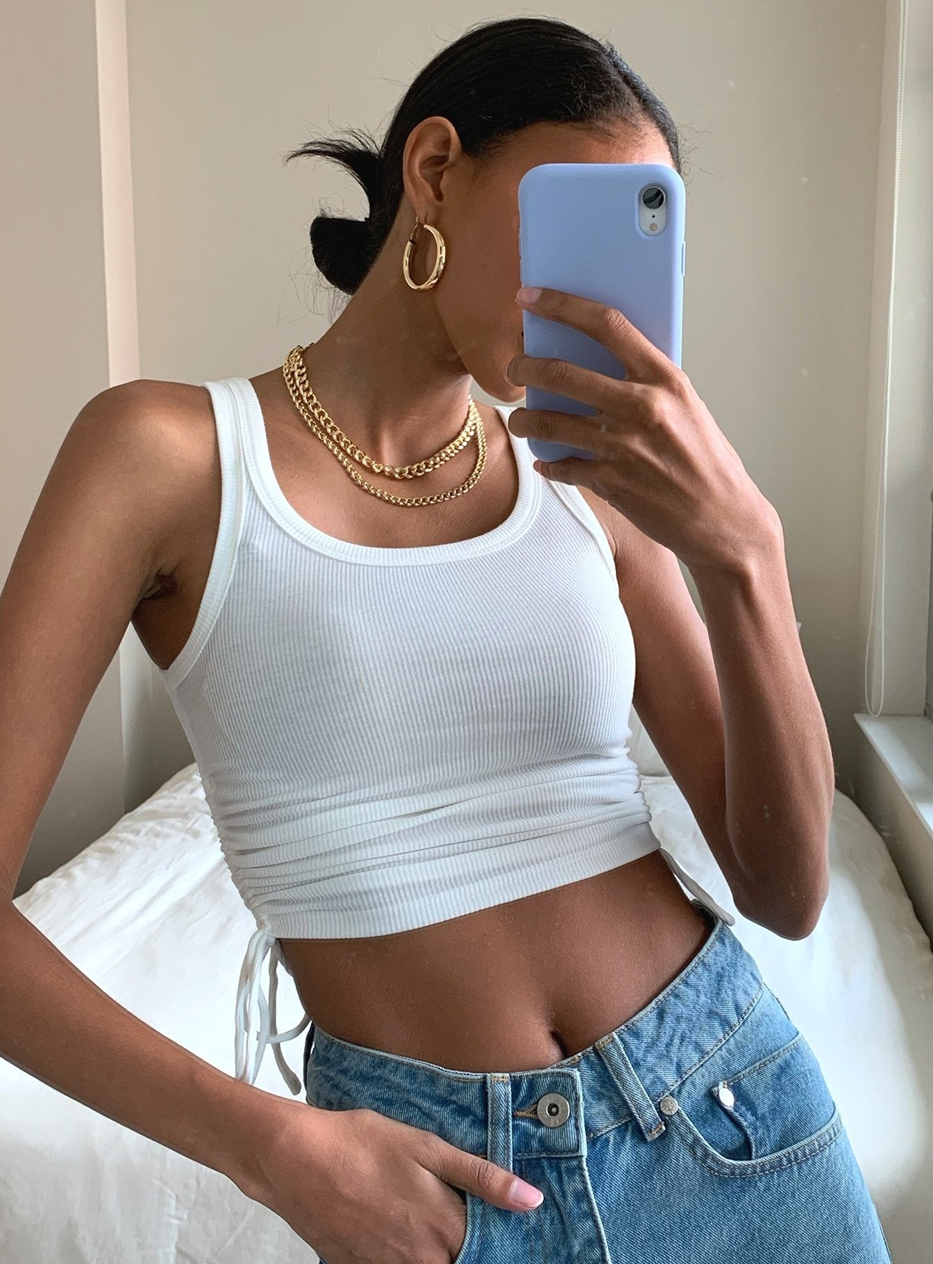 Bacika crop white